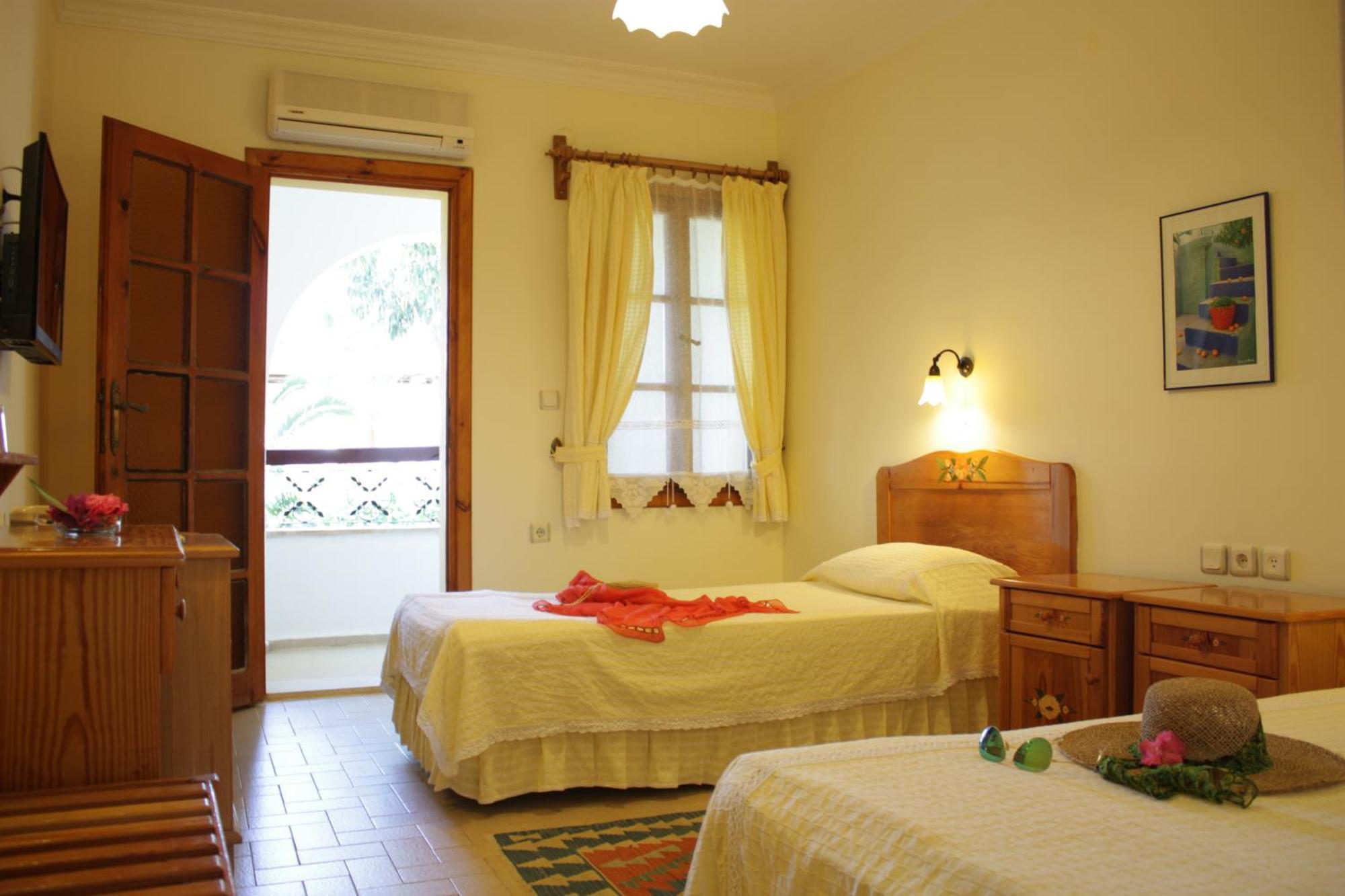 Toloman Hotel Bitez Beach Pokoj fotografie